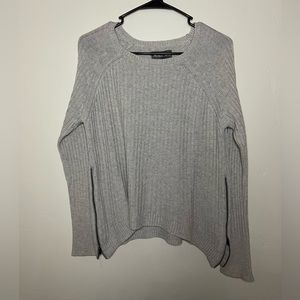 Michael Stars woman’s side zipper sweater size:medium